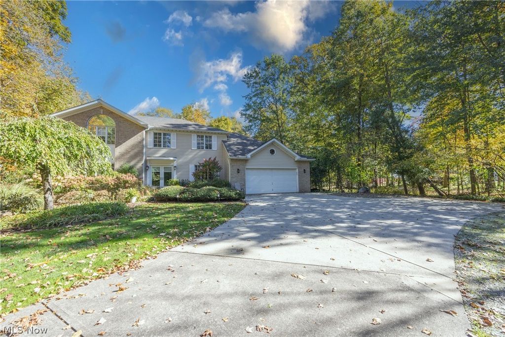 Photo of 6766 Wilson Mills Road, Gates Mills, OH 44040 (MLS # 5187801)