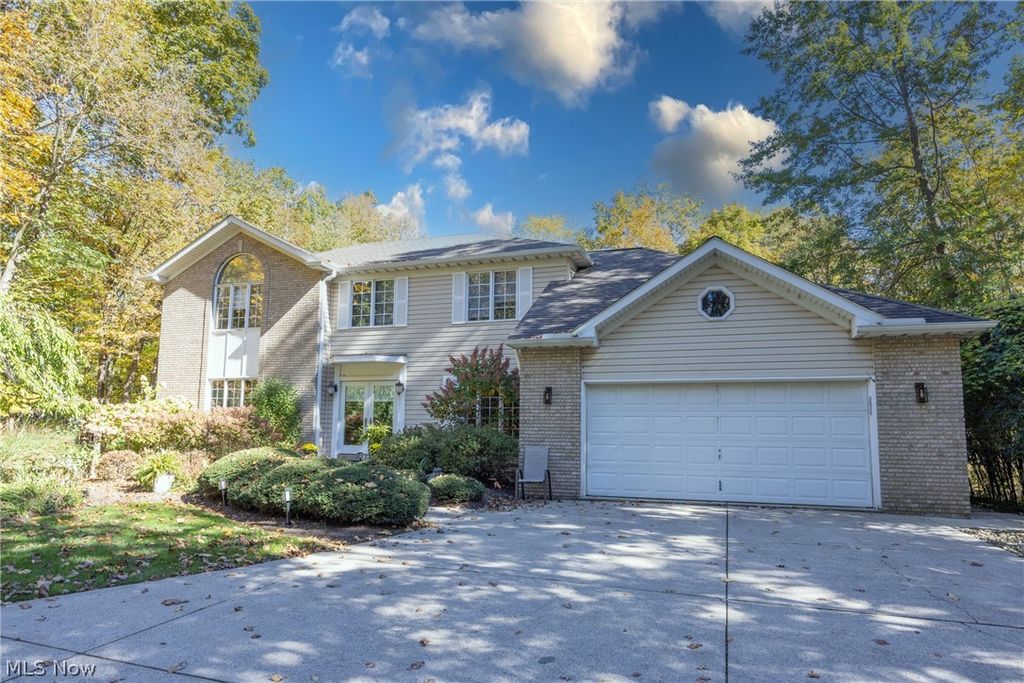 Photo of 6766 Wilson Mills Road, Gates Mills, OH 44040 (MLS # 5187801)