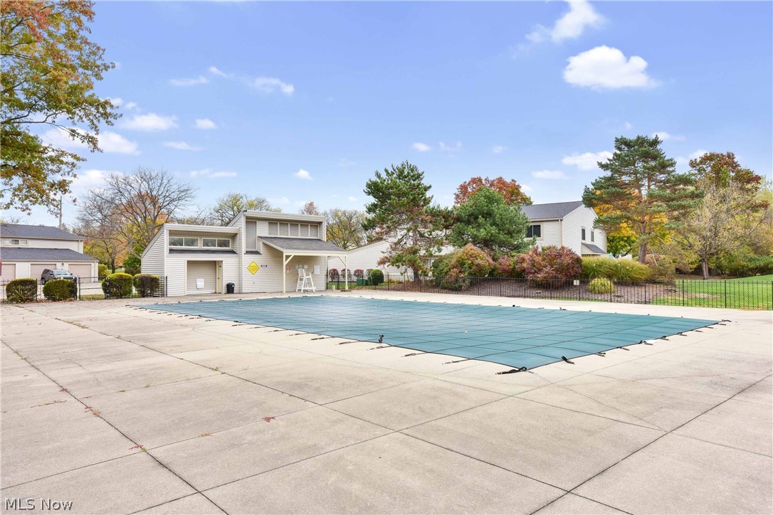 Lakes/Bay Lndg Condo - Residential