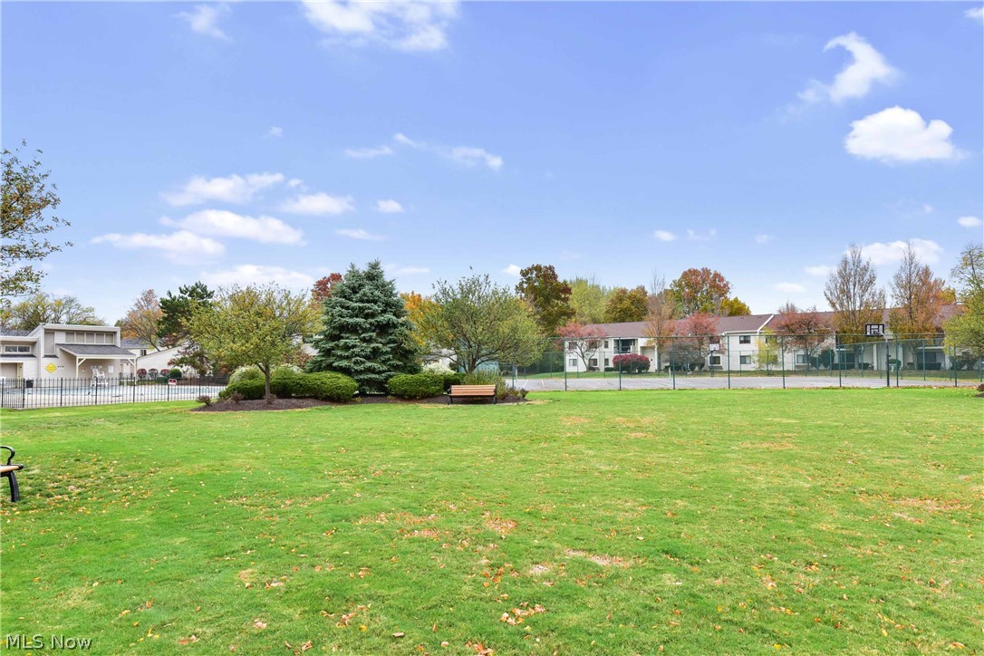 Lakes/Bay Lndg Condo - Residential