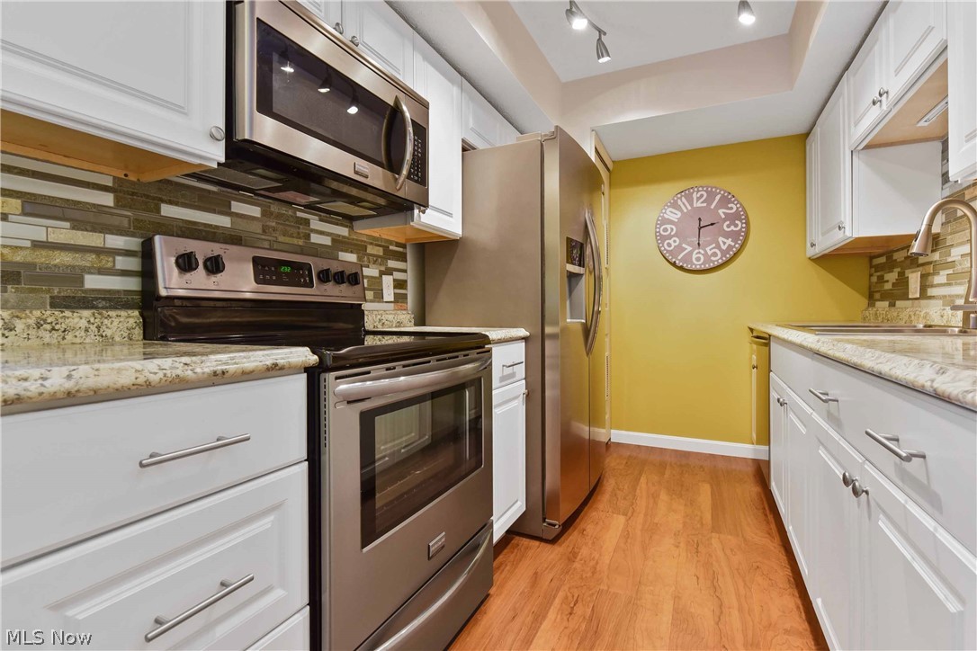 Lakes/Bay Lndg Condo - Residential