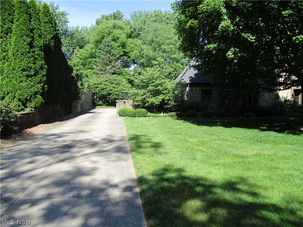 Photo of 192 Wolcott Road, Akron, OH 44313 (MLS # 5219422)