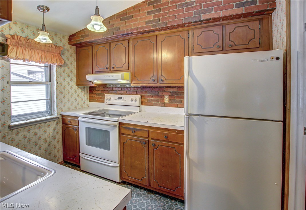 Brentwood Estates Ii/S W Hol - Residential