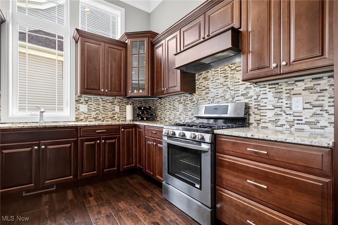 Chagrin Falls, Ohio 44023, United States, 3 Bedrooms Bedrooms, ,4 BathroomsBathrooms,Residential,Pending,214916