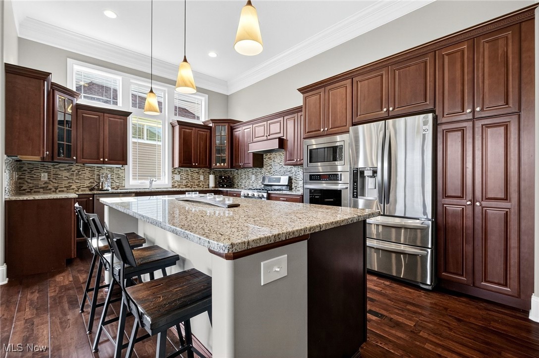 7350 Edwards Landing