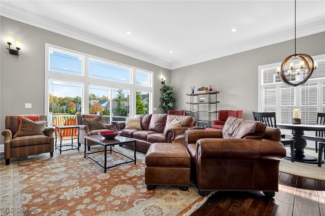 Chagrin Falls, Ohio 44023, United States, 3 Bedrooms Bedrooms, ,4 BathroomsBathrooms,Residential,Pending,214916