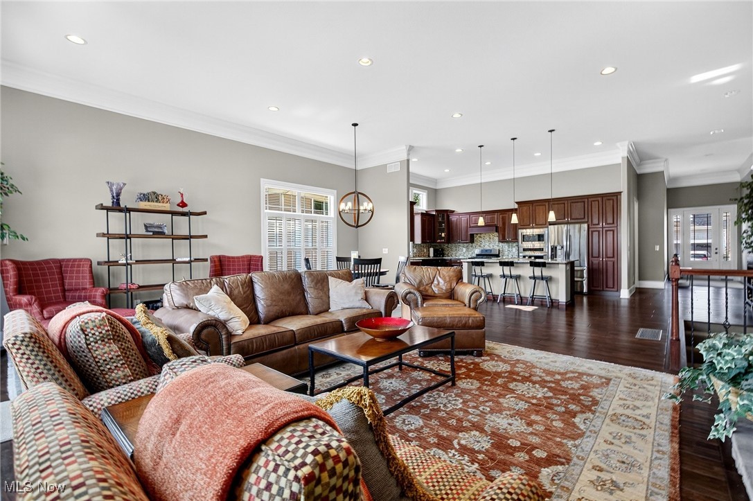 Chagrin Falls, Ohio 44023, United States, 3 Bedrooms Bedrooms, ,4 BathroomsBathrooms,Residential,Pending,214916