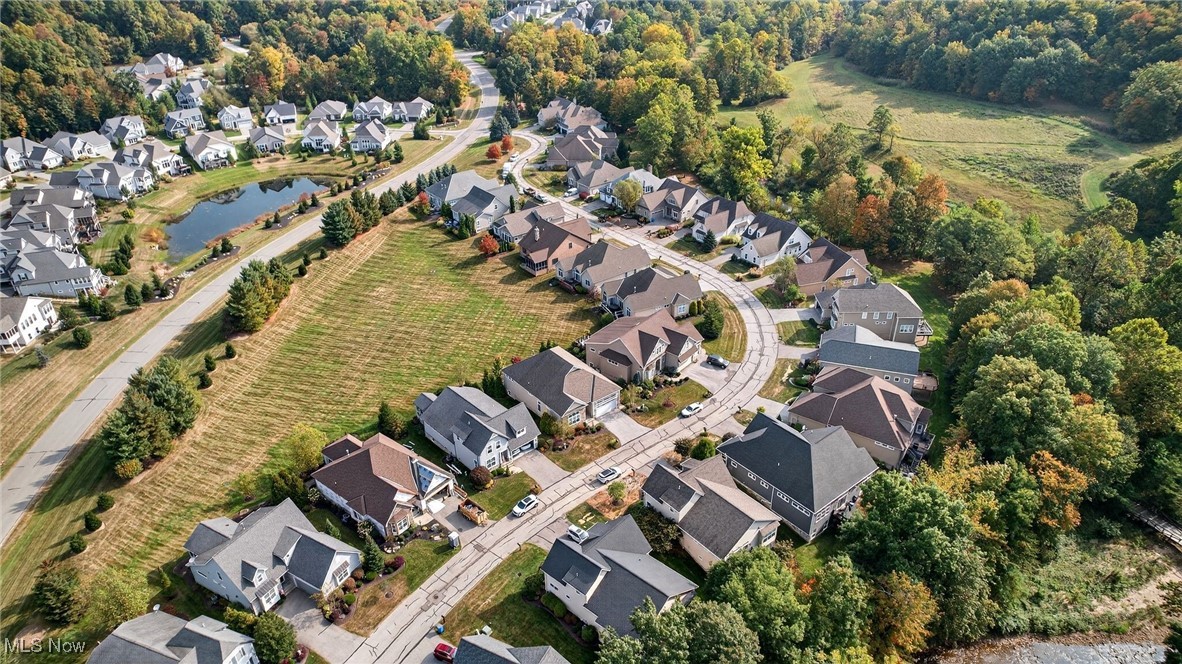 Chagrin Falls, Ohio 44023, United States, 3 Bedrooms Bedrooms, ,4 BathroomsBathrooms,Residential,Pending,214916