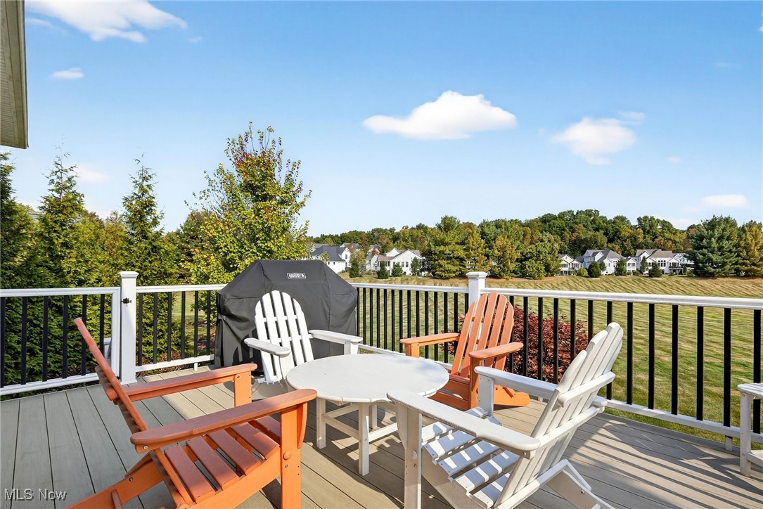 Chagrin Falls, Ohio 44023, United States, 3 Bedrooms Bedrooms, ,4 BathroomsBathrooms,Residential,Pending,214916