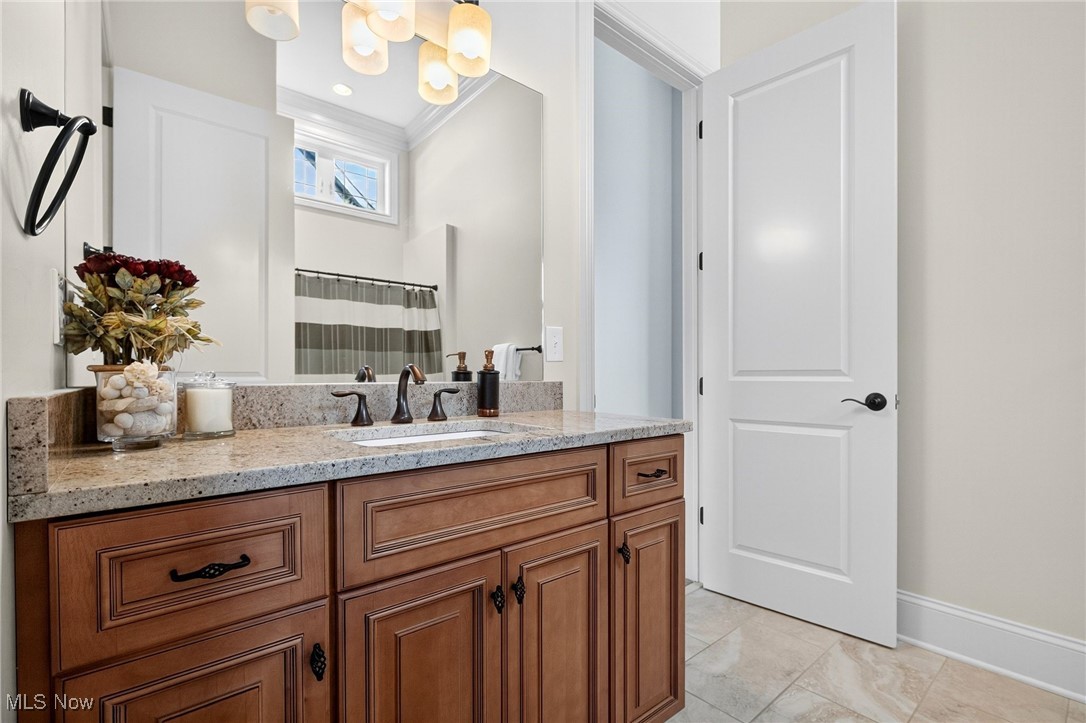 Chagrin Falls, Ohio 44023, United States, 3 Bedrooms Bedrooms, ,4 BathroomsBathrooms,Residential,Pending,214916