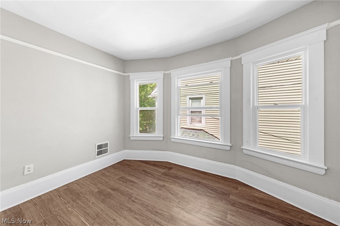 2216 E 82nd Street
