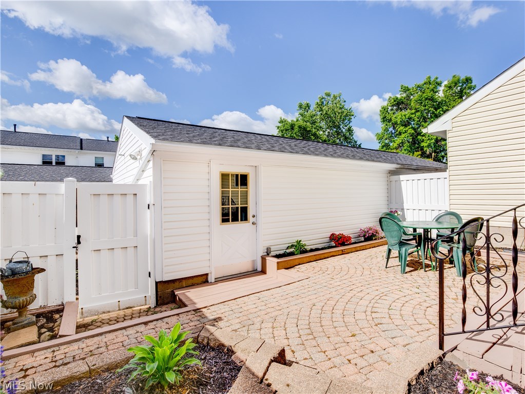 Country Club Twnhs North Condo - Residential