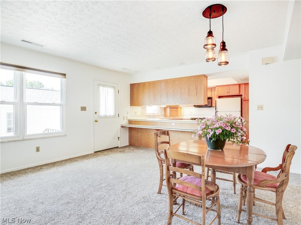 Country Club Twnhs North Condo - Residential