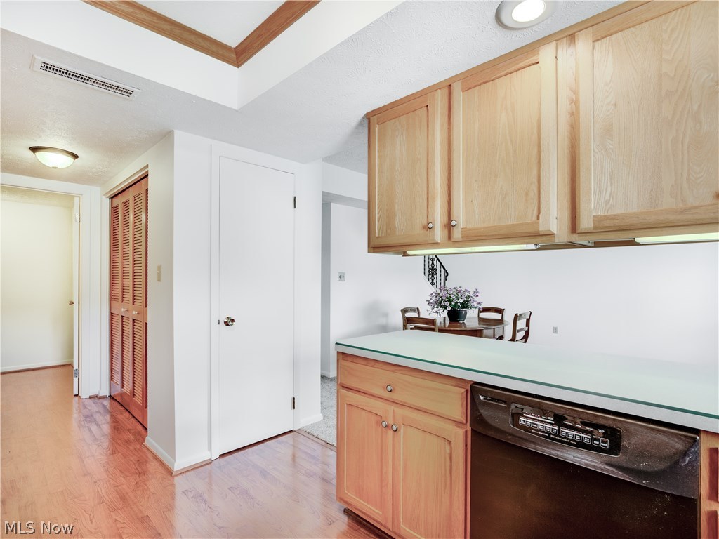 Country Club Twnhs North Condo - Residential