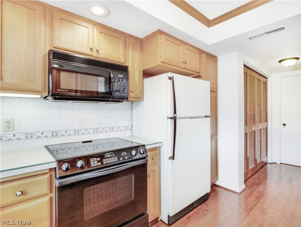 Country Club Twnhs North Condo - Residential