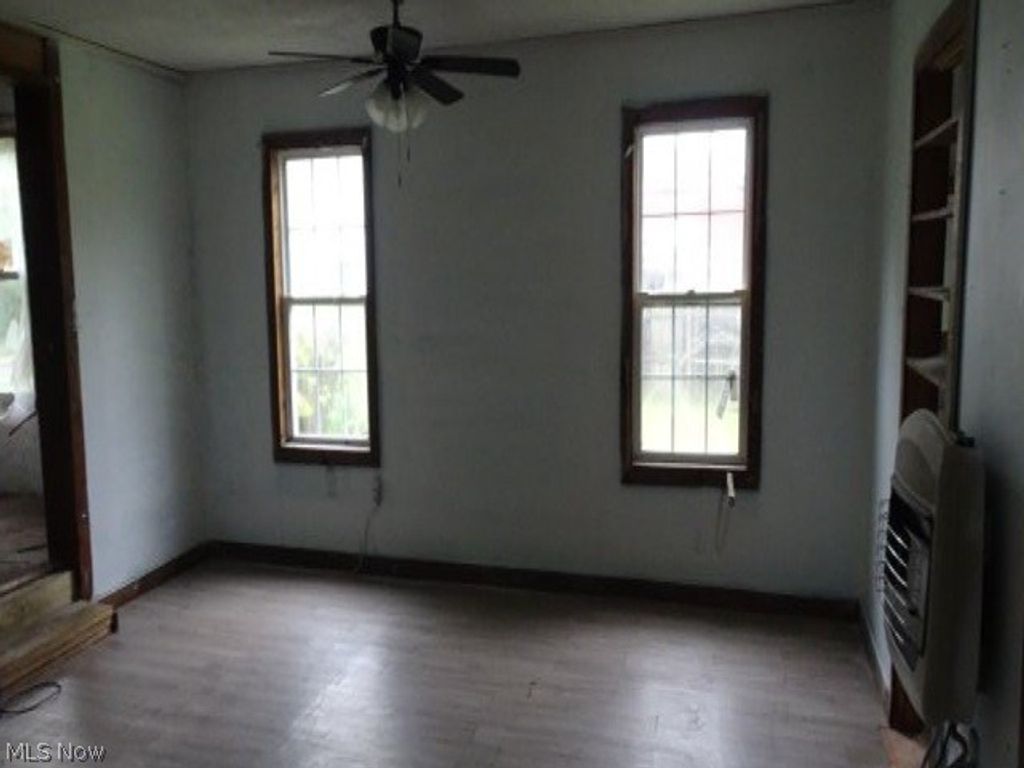 Photo of 517 Dewitt Street, Lorain, OH 44055 (MLS # 5212110)