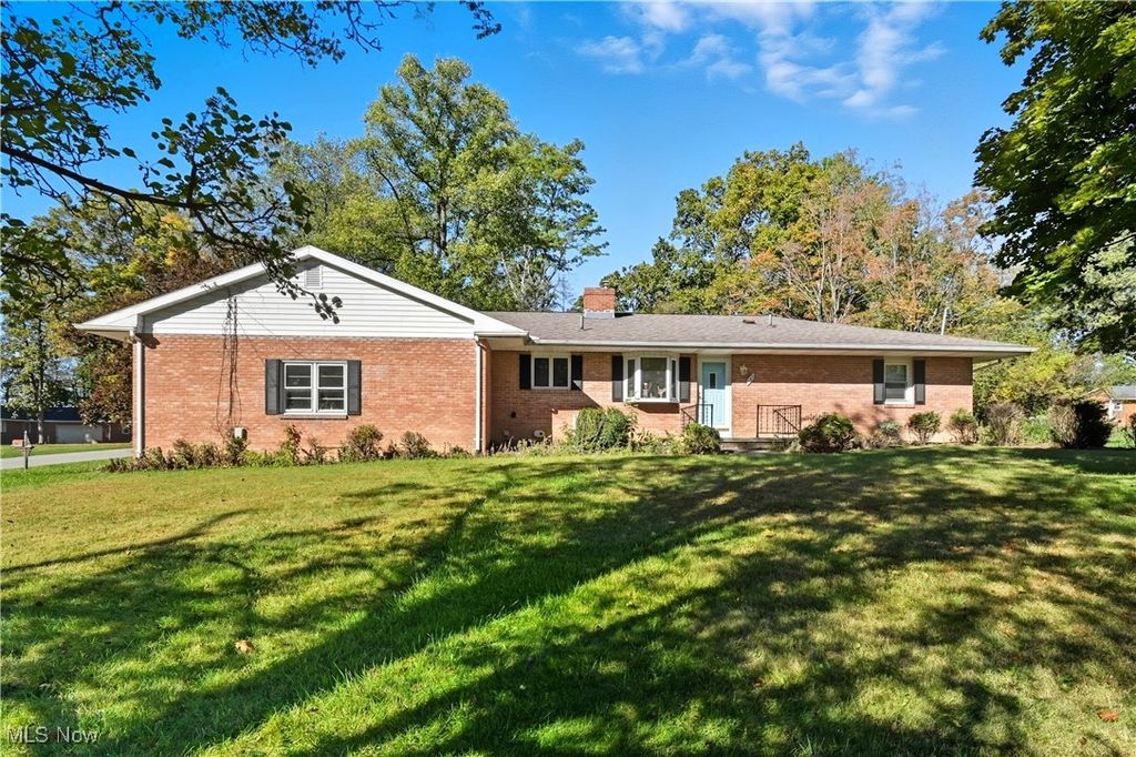 Photo of 147 Wimbledon Drive, Mansfield, OH 44906 (MLS # 5164128)