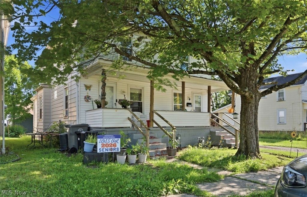 Photo of 2444 Wilcox Street, Youngstown, OH 44509 (MLS # 5220283)