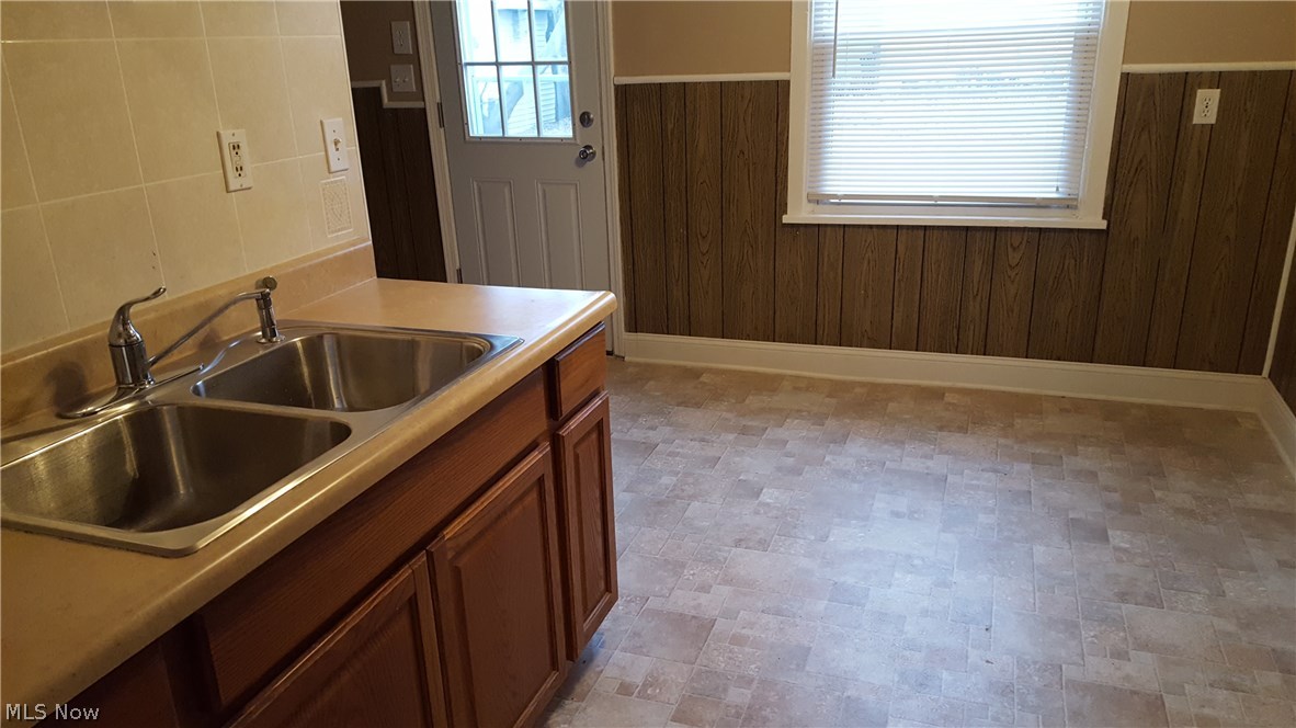 Settlement Road 01 - Residential Lease