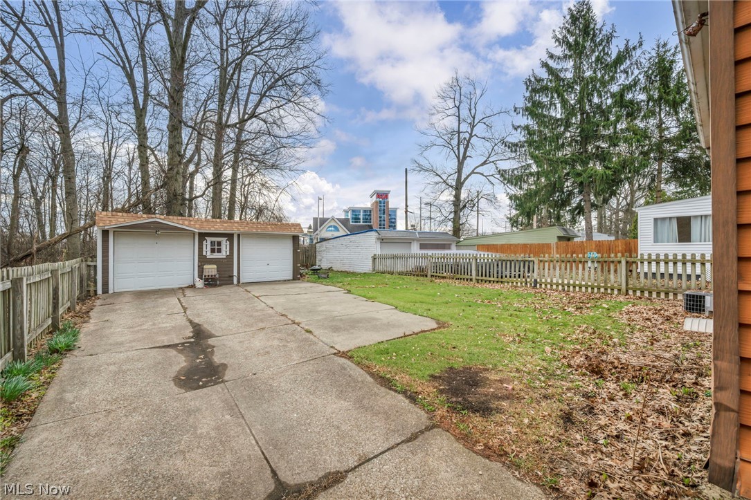 Riverside Manor - Residential