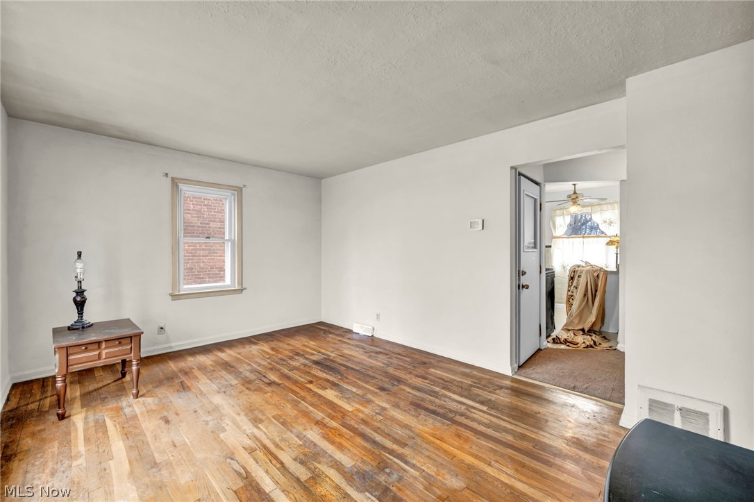 Riverside Manor - Residential