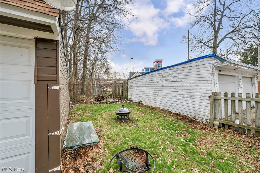 Riverside Manor - Residential