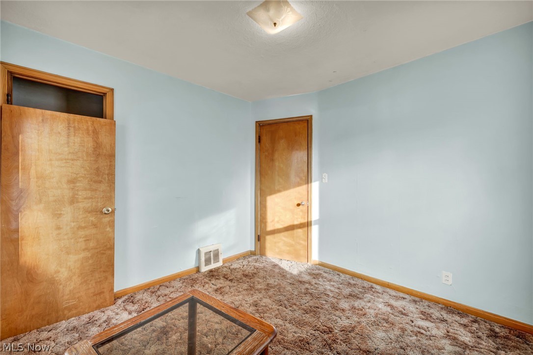 Riverside Manor - Residential