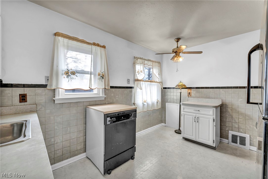 Riverside Manor - Residential