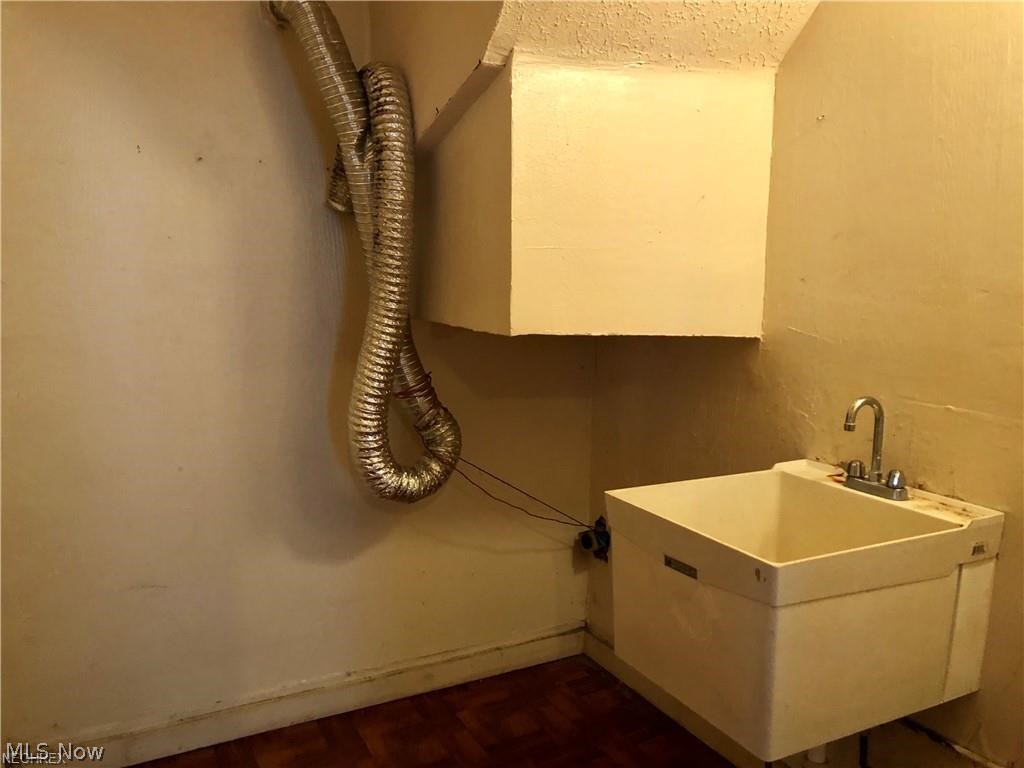 Daniel Hoyts - Residential Income