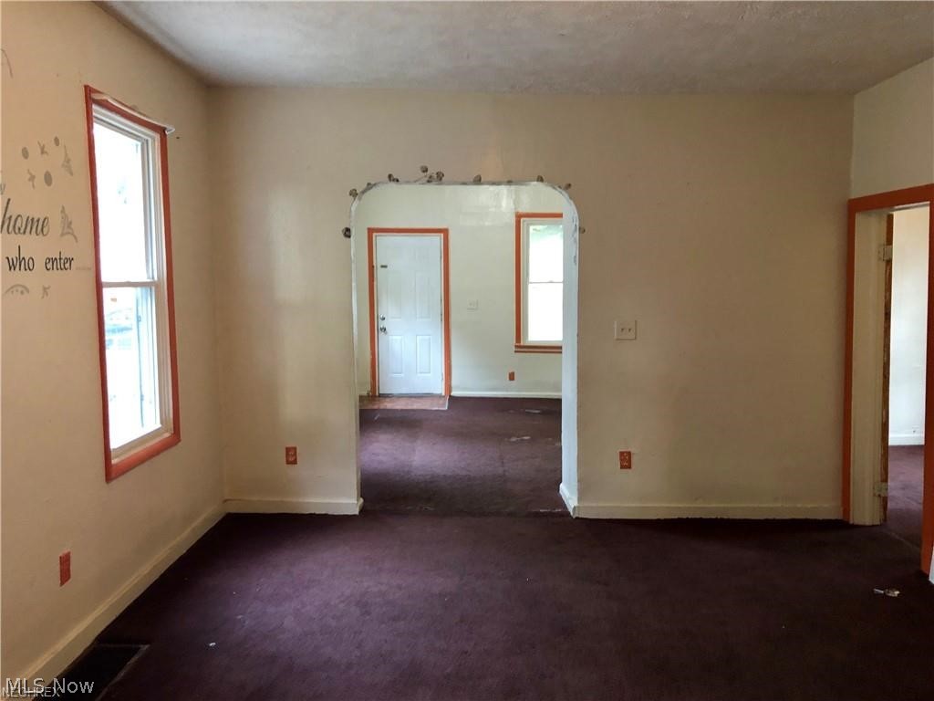 Daniel Hoyts - Residential Income