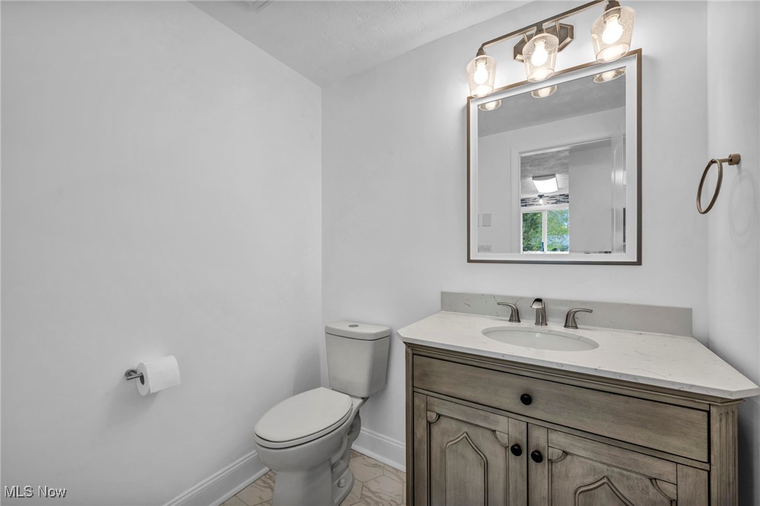 1350 Rolling Meadows Drive, Vermilion, Ohio image 16
