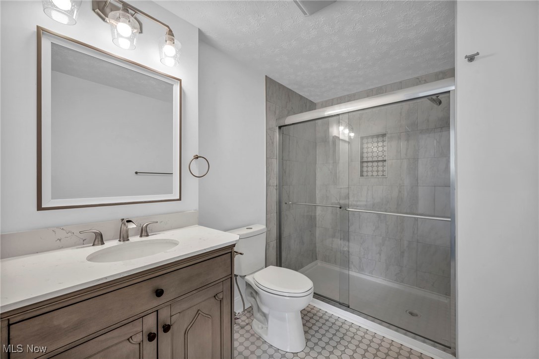 1350 Rolling Meadows Drive, Vermilion, Ohio image 21