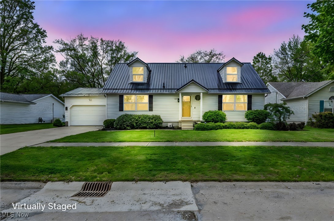 1350 Rolling Meadows Drive, Vermilion, Ohio image 2