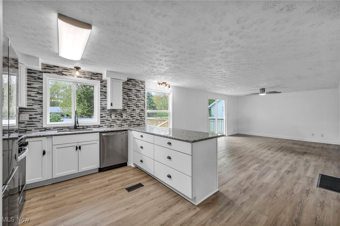 1350 Rolling Meadows Drive, Vermilion, Ohio image 14