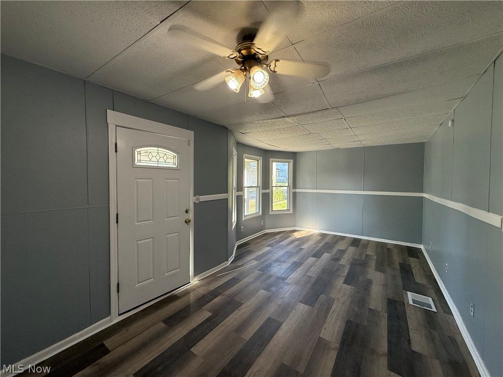 Photo of 7610 Jeffries Avenue, Cleveland, OH 44105 (MLS # 5217601)