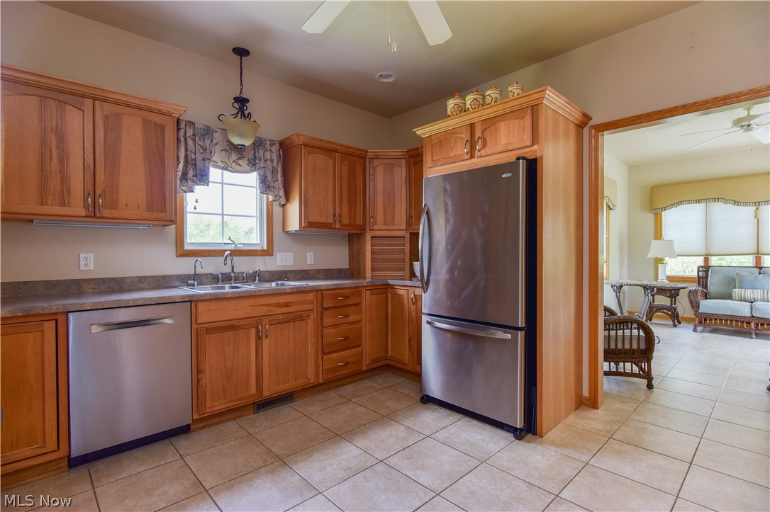 Lakes/Sharrott Hill Condo - Residential