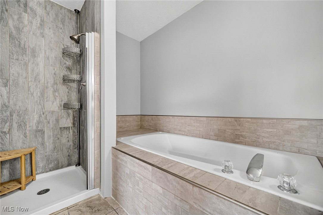 Waters Edge Condo Ph V - Residential