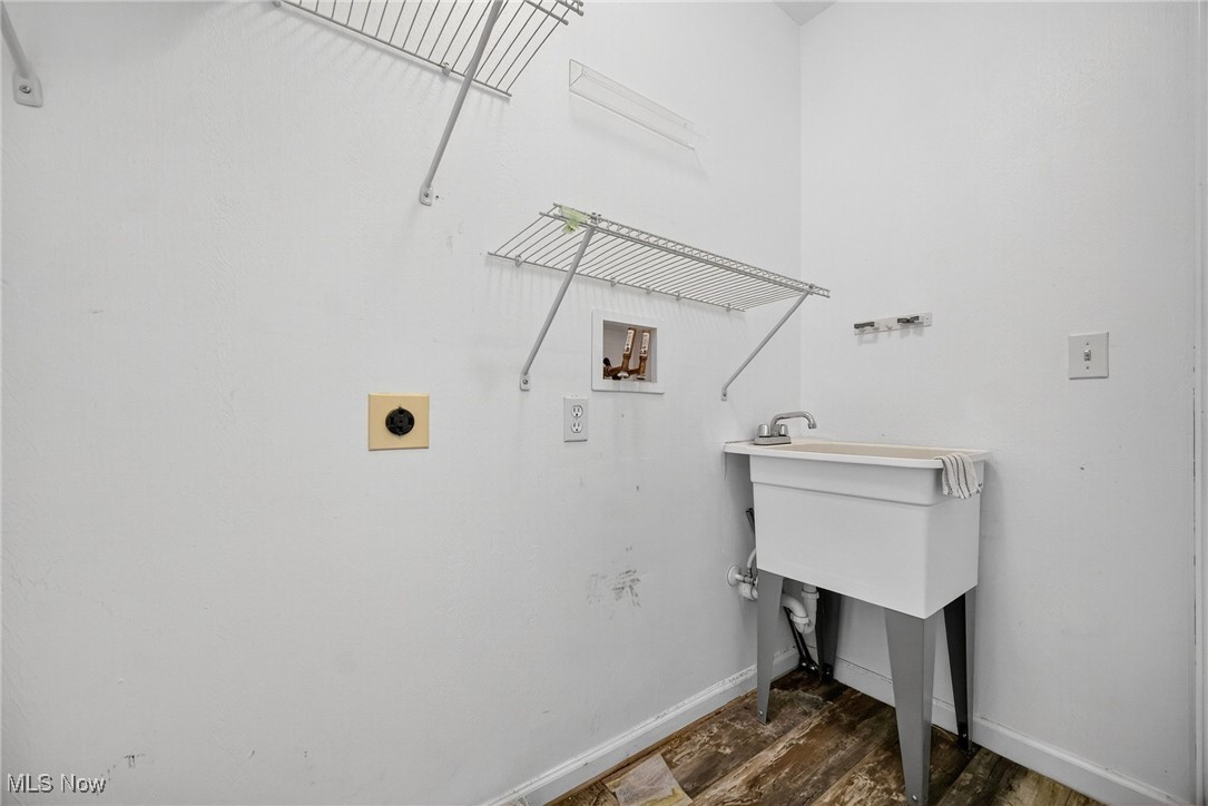 Waters Edge Condo Ph V - Residential