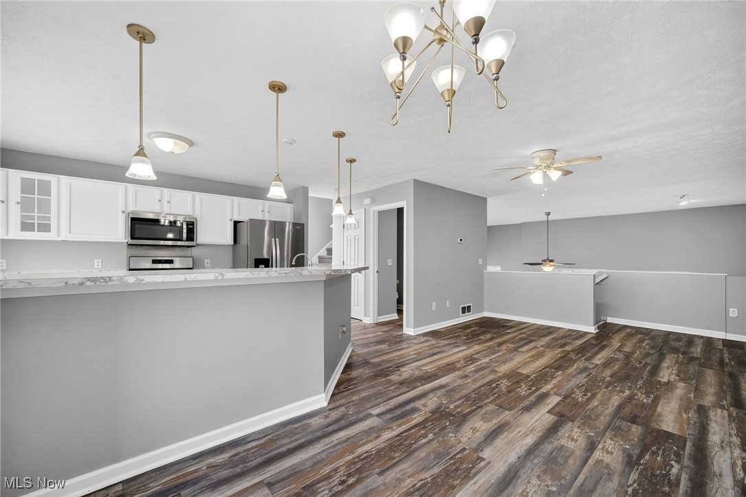 Waters Edge Condo Ph V - Residential