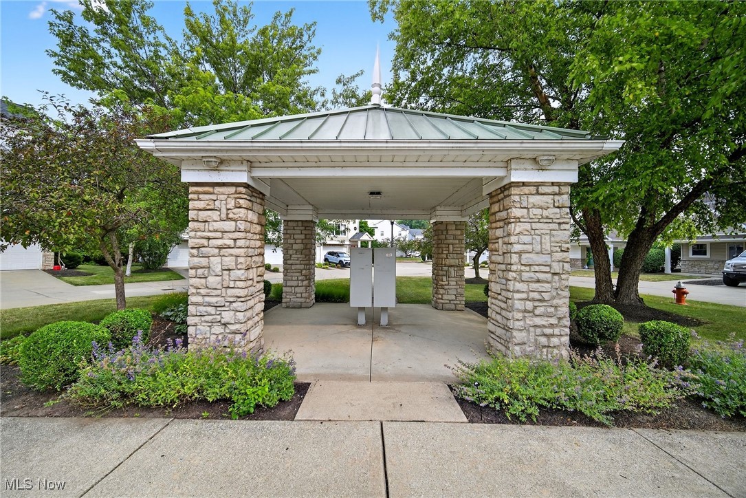 Waters Edge Condo Ph V - Residential