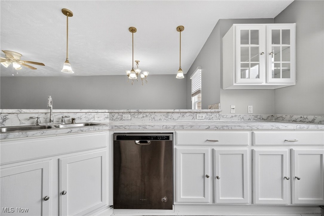 Waters Edge Condo Ph V - Residential