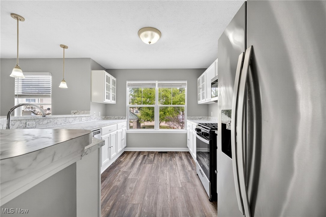 Waters Edge Condo Ph V - Residential