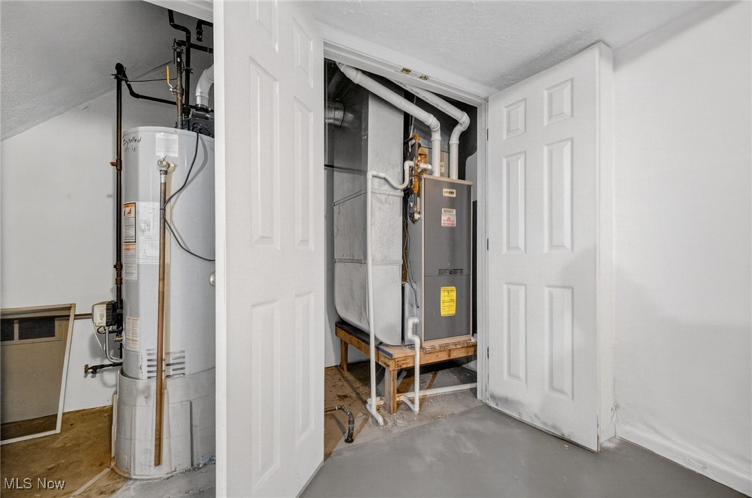 Waters Edge Condo Ph V - Residential