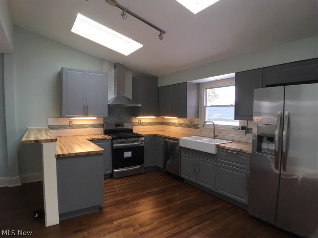 Berwald Stewart Company's Shak - Residential