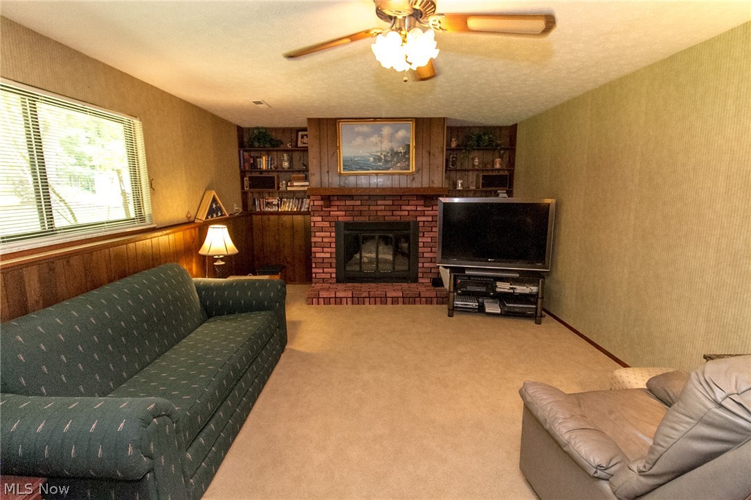 Lake Grove Estates - Residential