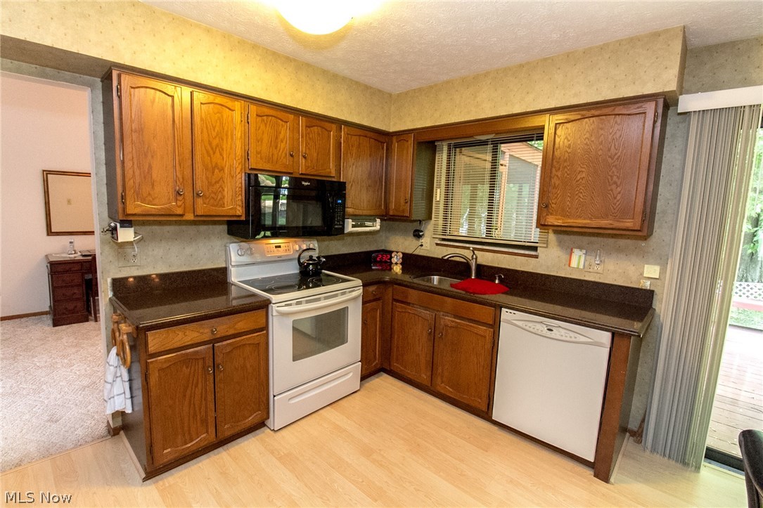 Lake Grove Estates - Residential