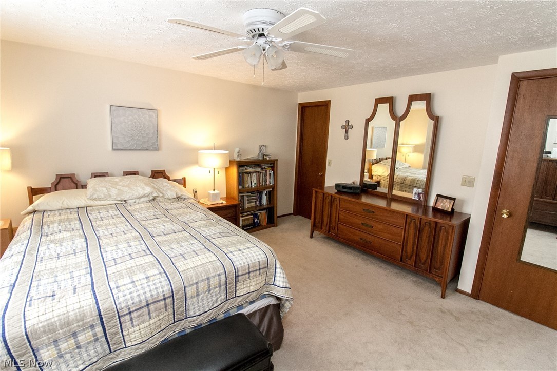 Lake Grove Estates - Residential