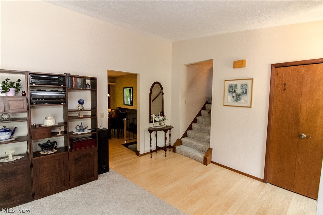 Lake Grove Estates - Residential