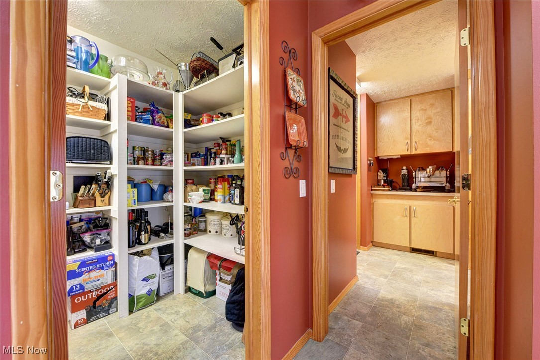 8739 Timber Edge Drive, North Ridgeville, Ohio image 29