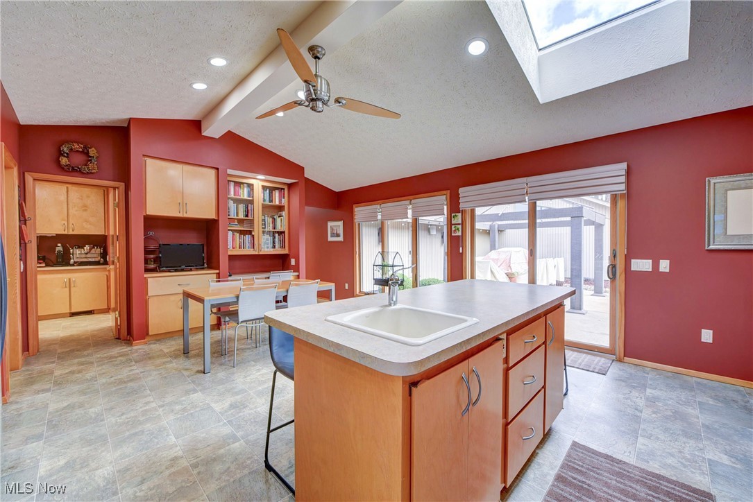 8739 Timber Edge Drive, North Ridgeville, Ohio image 18